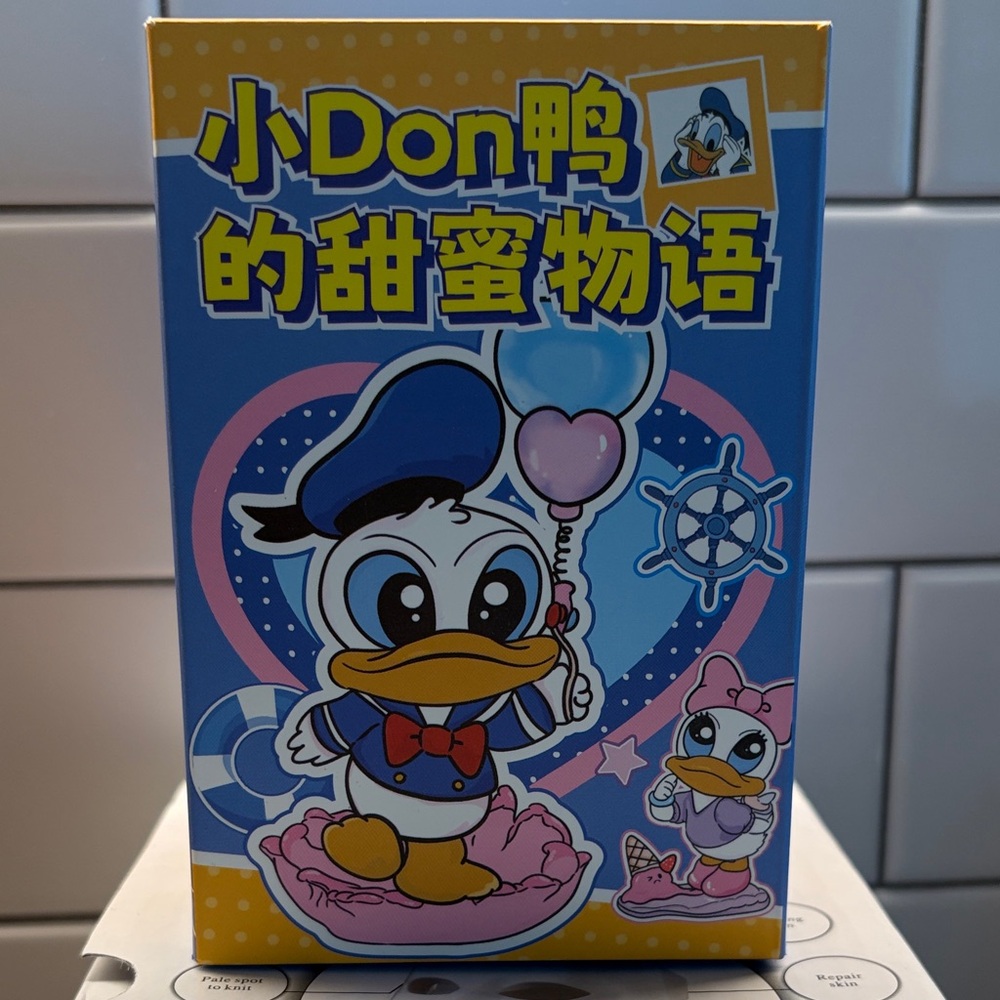 Donald Duck figure BLIND BOX